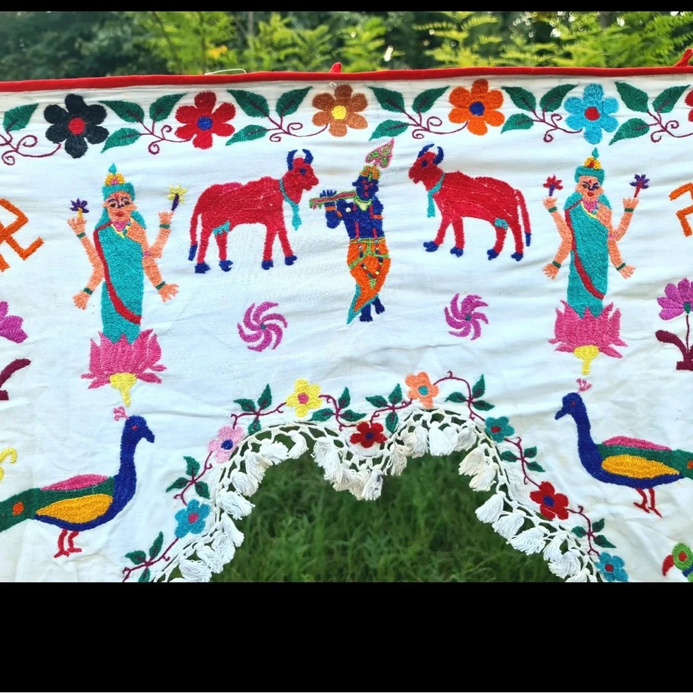 🧵 Indian Toran Vintage Handmade Embroidered Floral Tassels welcome door hanging